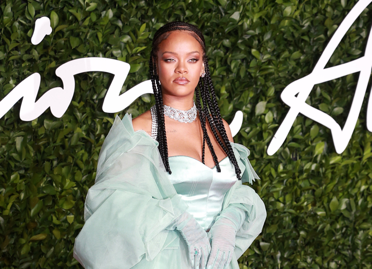 Have You Seen Rihanna's Latest Makeup Video? - Sheen Magazine